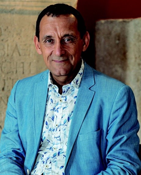 Dr. Javier Velaza Frias